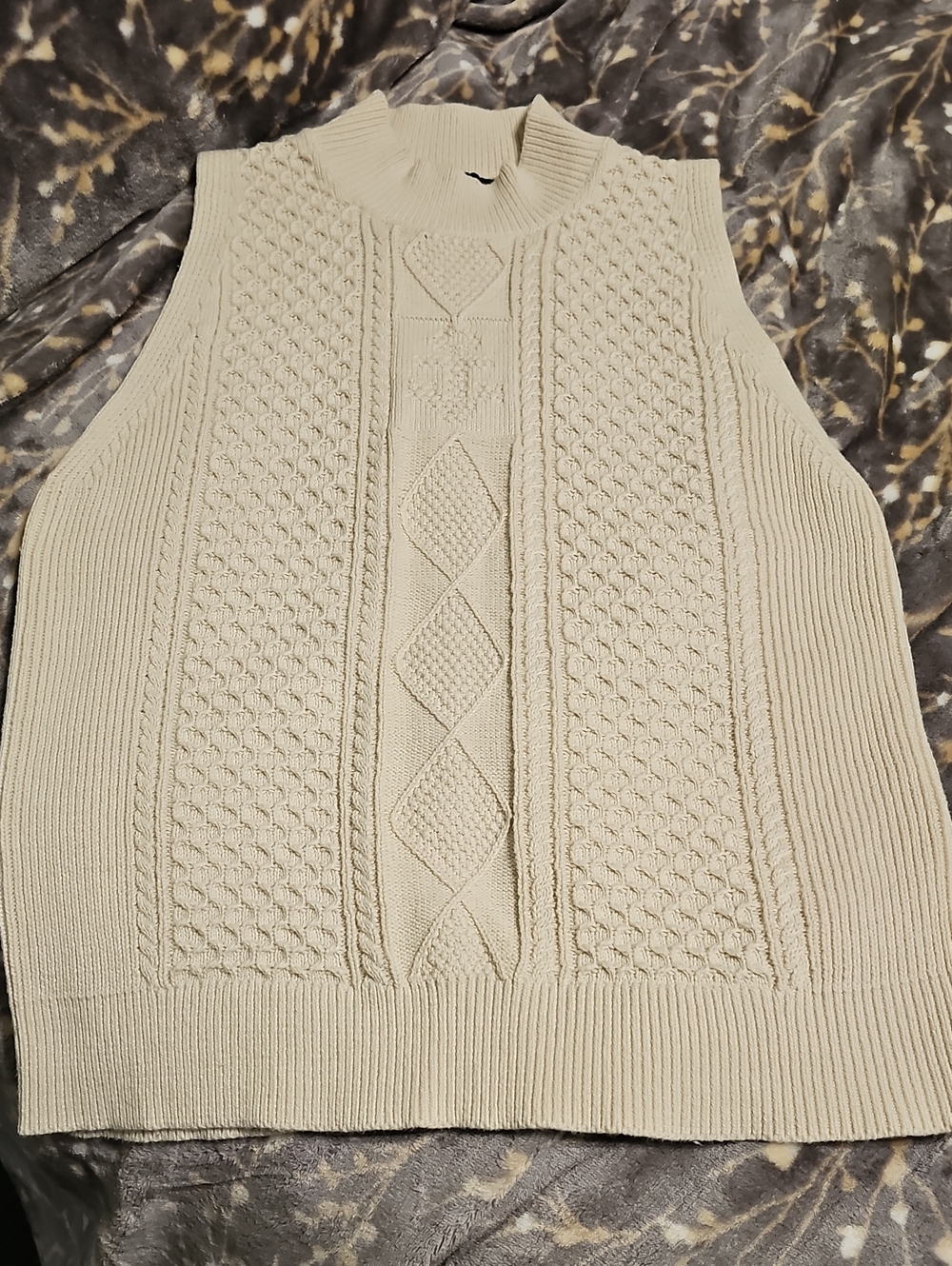 Nautica Cream Cable-Knit Sleeveless Turtleneck Vest